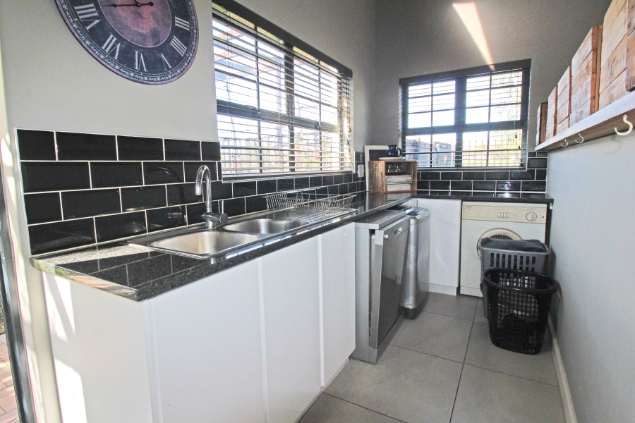 3 Bedroom Property for Sale in Country Club Western Cape